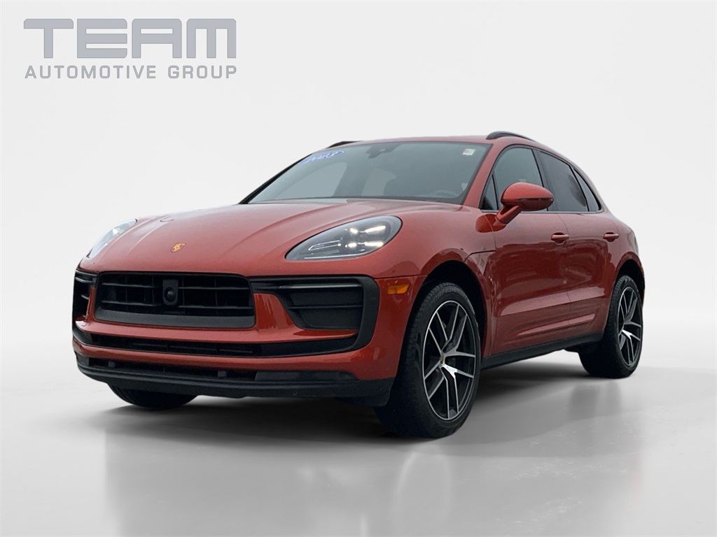 2023 Porsche Macan Base photo 3