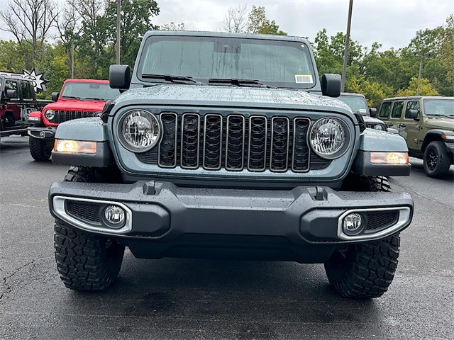 2025 Jeep Gladiator Sport photo 2
