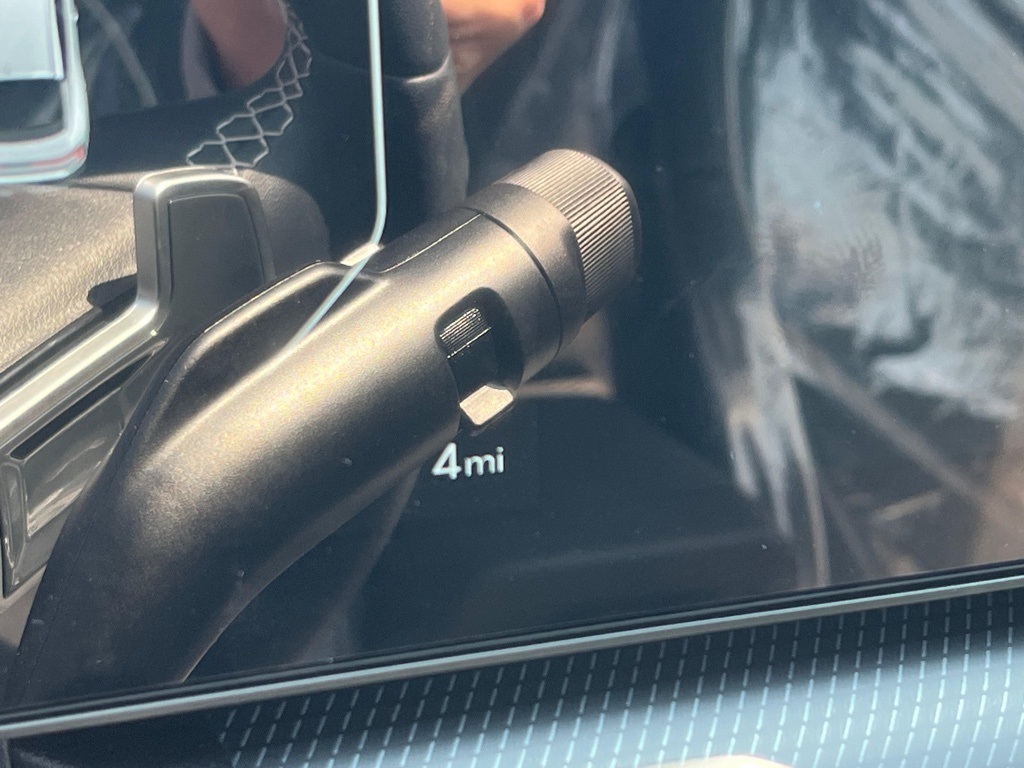 2025 Kia K4 GT-Line photo 6