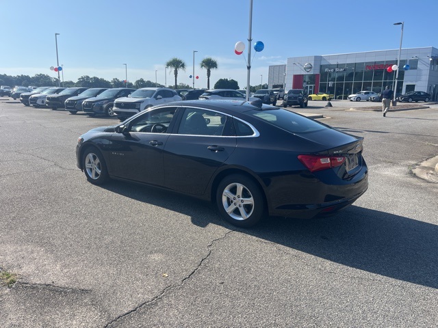 2023 Chevrolet Malibu 1LT photo 4