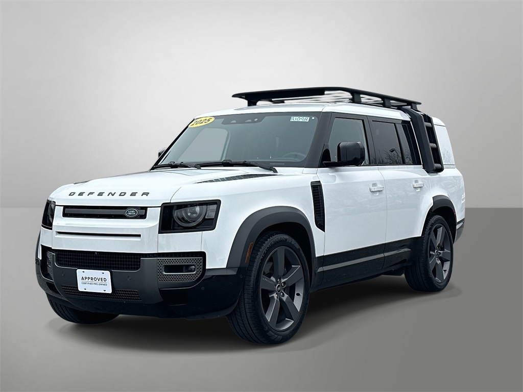 2025 Land Rover Defender Outbound's photo