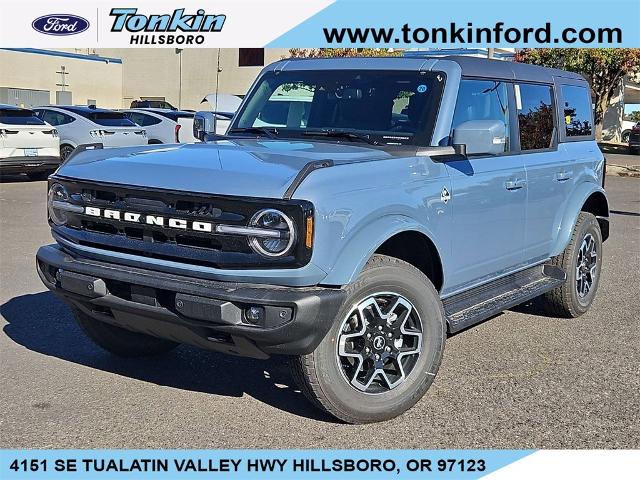 2025 Ford Bronco 4-Door Outer Banks's photo