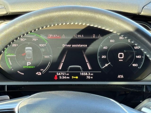 2019 Audi e-tron Premium Plus photo 3