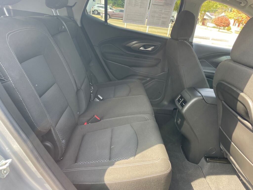 2023 Gmc Terrain SLE photo 18