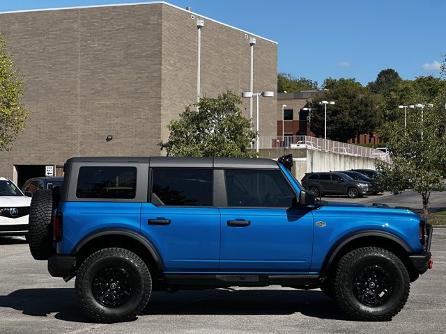 2024 Ford Bronco Wildtrak photo 2