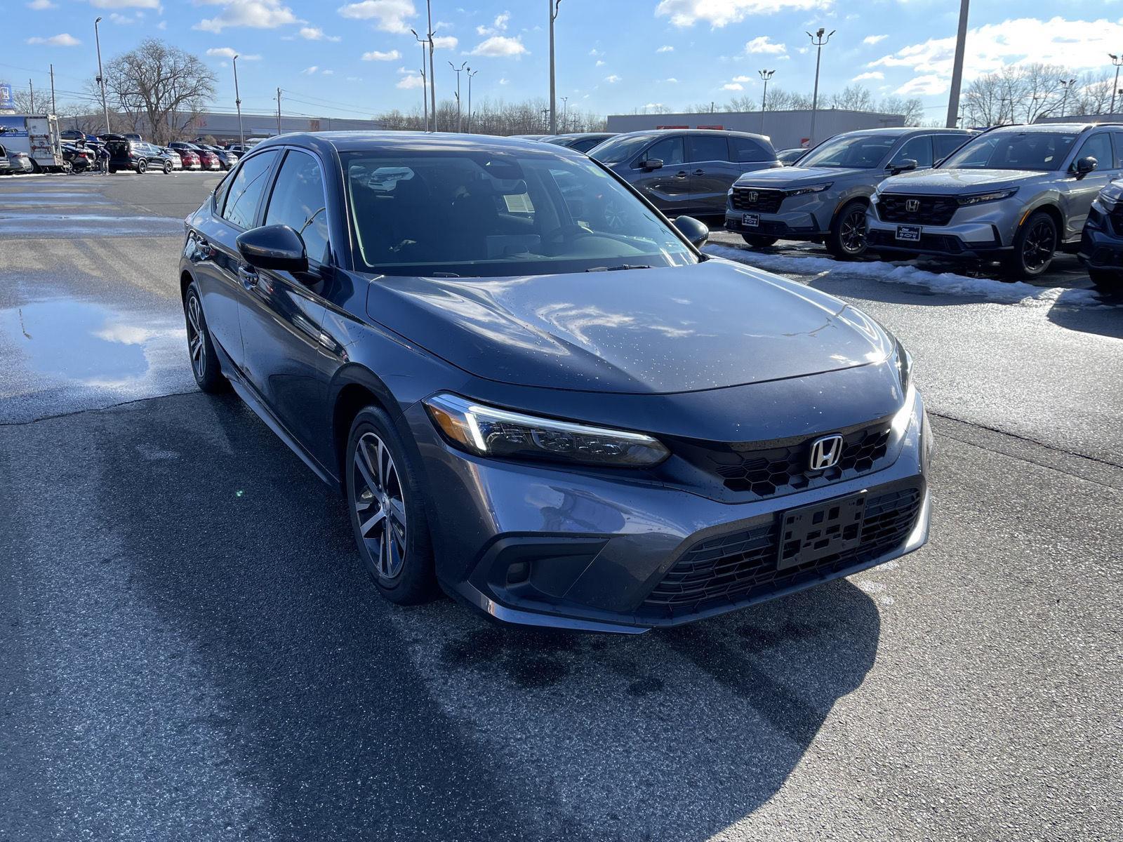 2024 Honda Civic Hatchback LX's photo