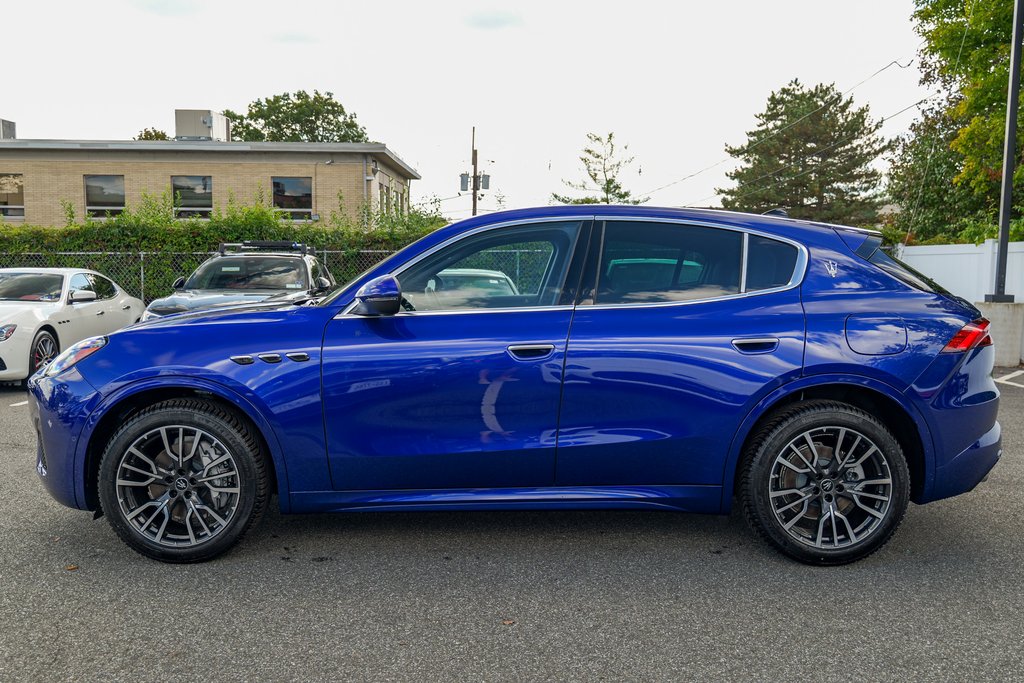 2025 Maserati Grecale photo 4