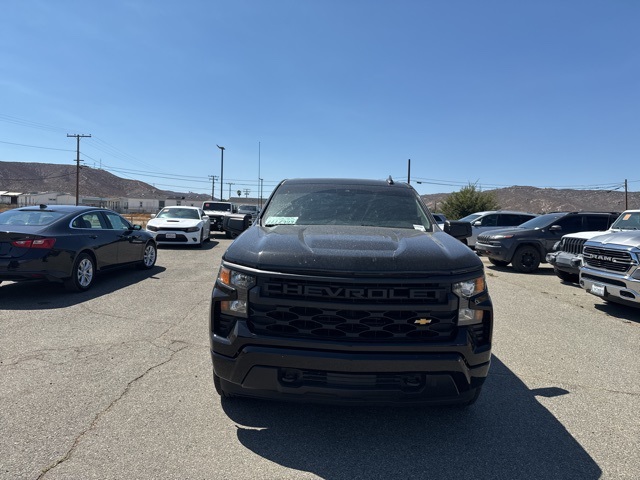 2022 Chevrolet Silverado 1500 Custom photo 2