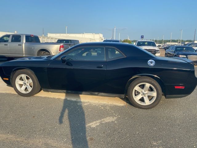2012 Dodge Challenger SXT photo 9
