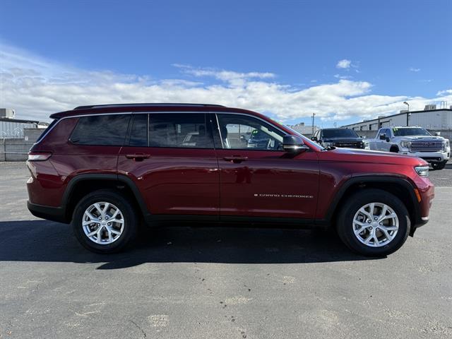 2023 Jeep Grand Cherokee Limited photo 4
