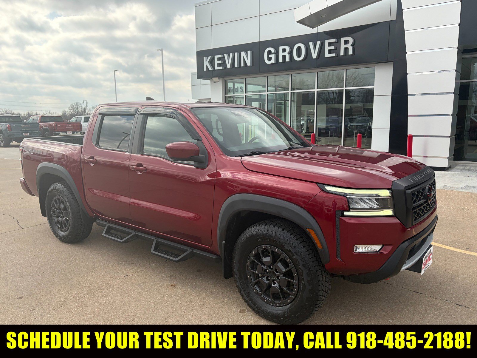 2022 Nissan Frontier PRO-4X's photo