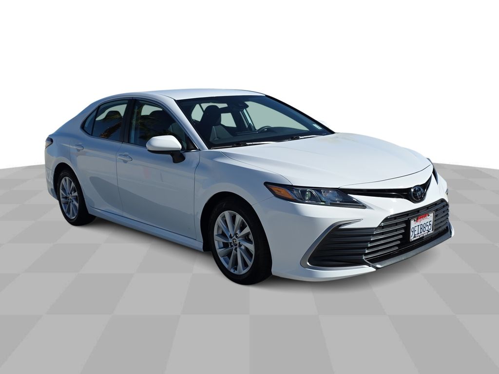 2023 Toyota Camry LE photo 2