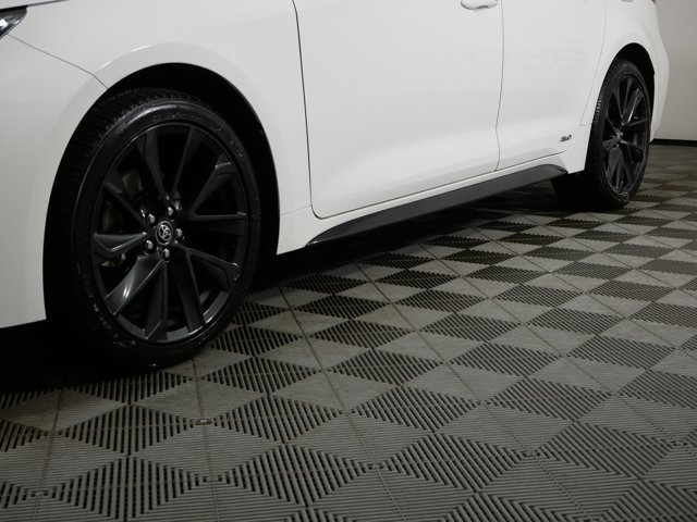 Used 2024 Toyota Corolla SE with VIN JTDBDMHE4RJ009294 for sale in Northfield, Minnesota