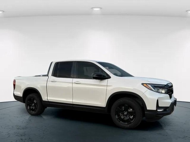 2025 Honda Ridgeline Black Edition photo 3