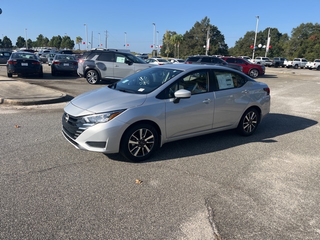 2025 Nissan Versa SV photo 3