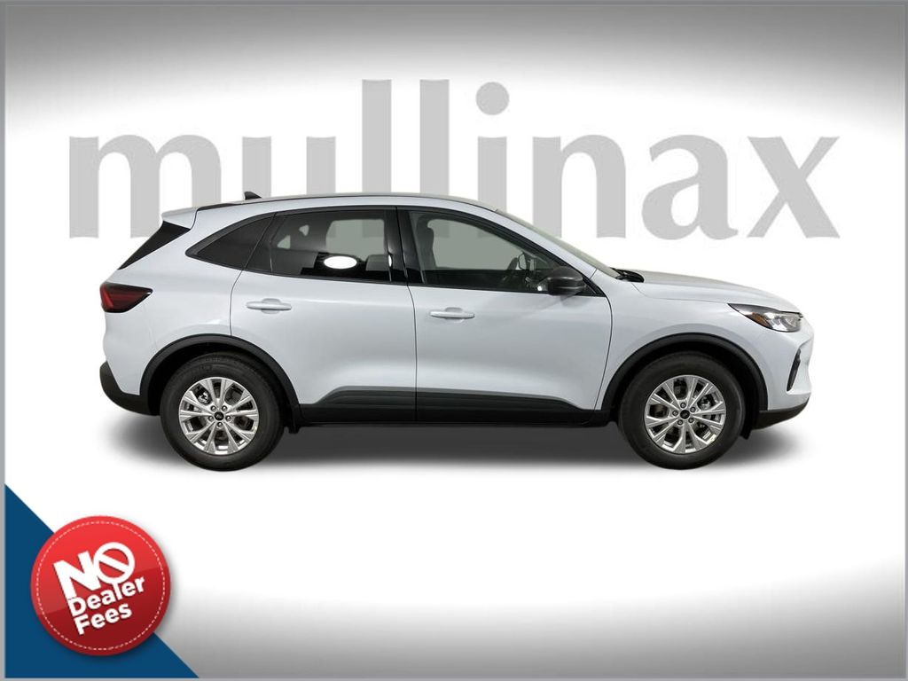 2025 Ford Escape Active photo 2
