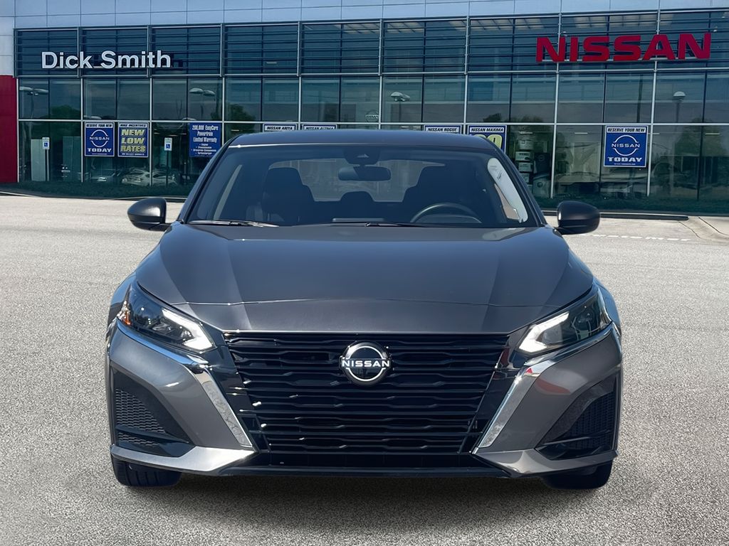 2024 Nissan Altima 2.5 SV photo 2