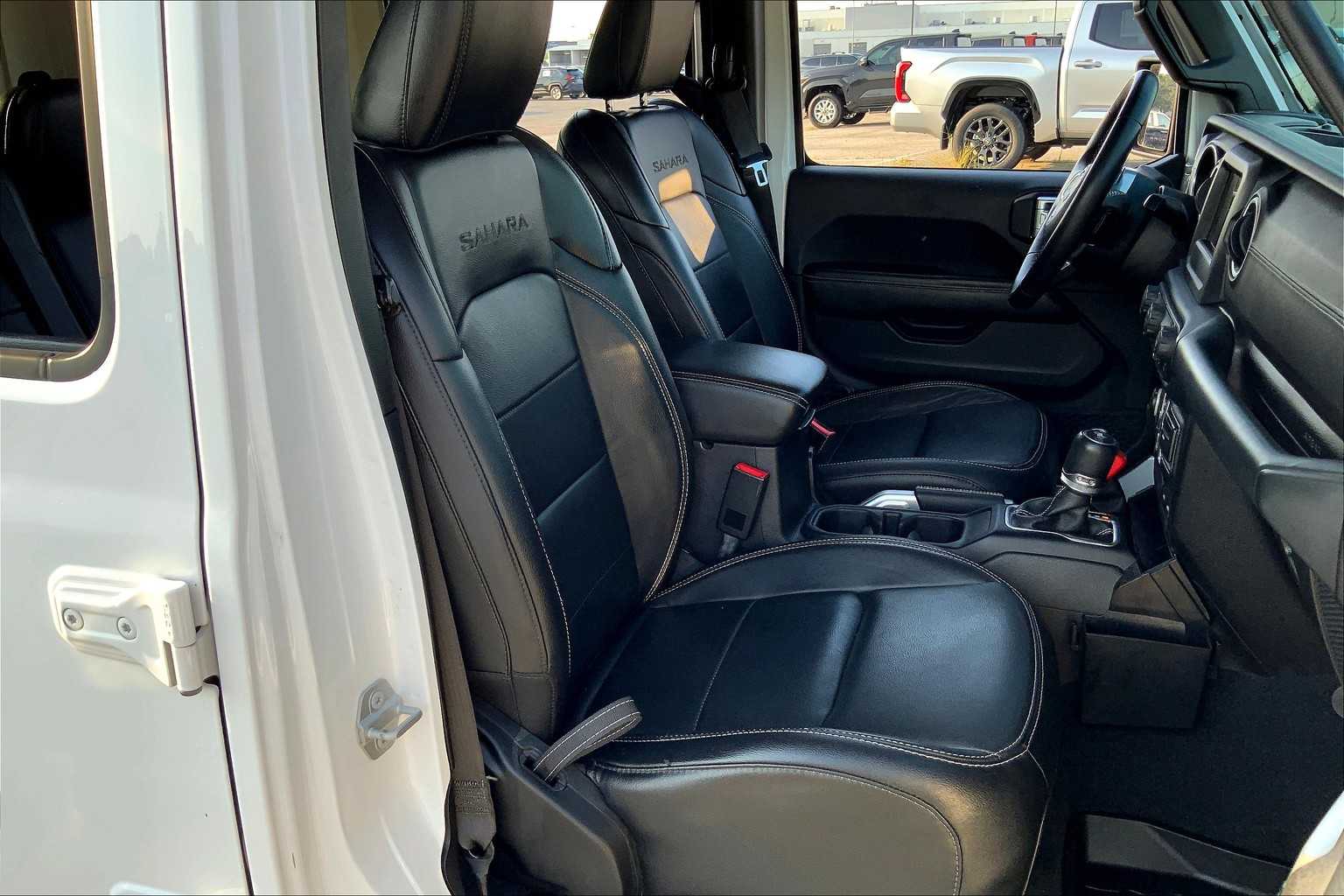 2018 Jeep Wrangler Unlimited Sahara photo 8