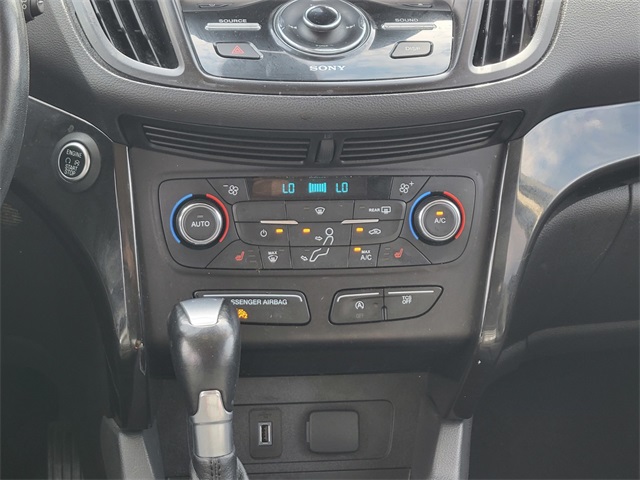2017 Ford Escape Titanium photo 25