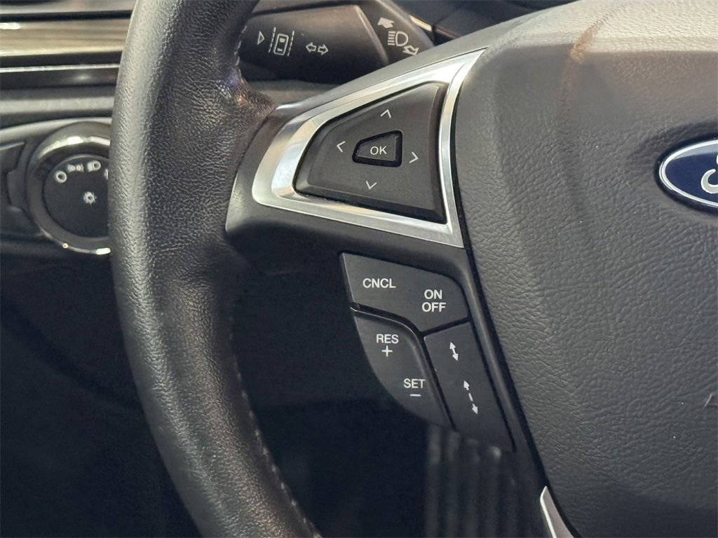 2019 Ford Fusion Hybrid SEL photo 29