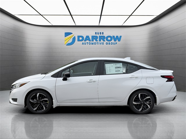 2025 Nissan Versa 1.6 SR photo 2