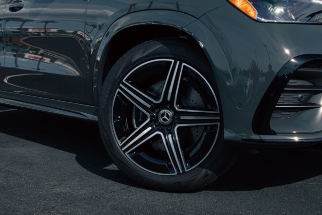 2026 Mercedes Benz GLE 350 4MATIC photo 2