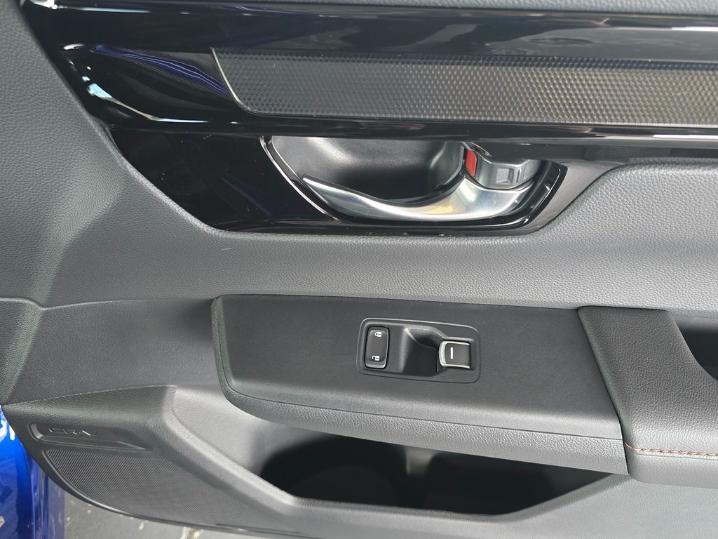 2025 Honda CR-V Hybrid Sport Touring photo 28