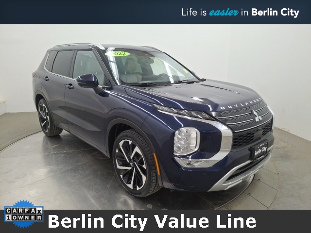 2022 Mitsubishi Outlander SEL's photo