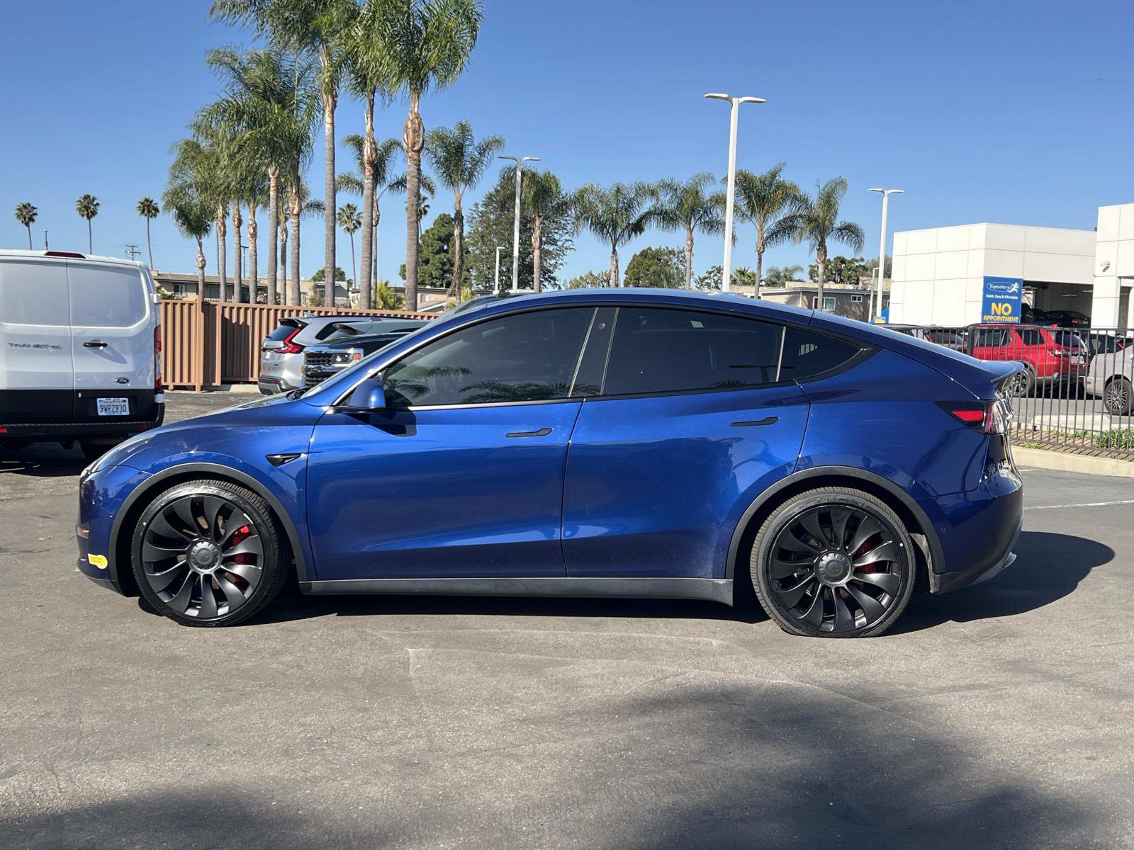 Used 2022 Tesla Model Y Performance with VIN 7SAYGDEF4NF405616 for sale in Kansas City