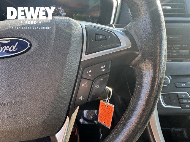 2016 Ford Fusion SE photo 16