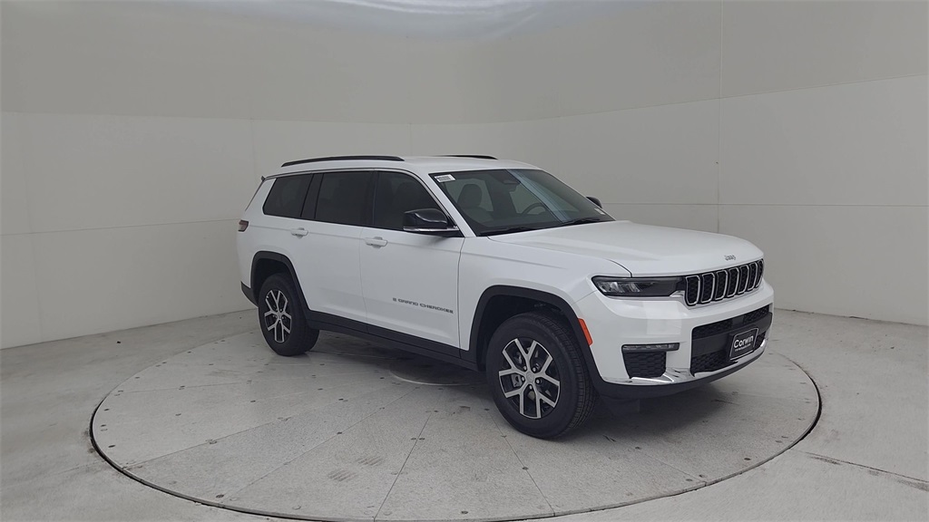 2025 Jeep Grand Cherokee Limited photo 2