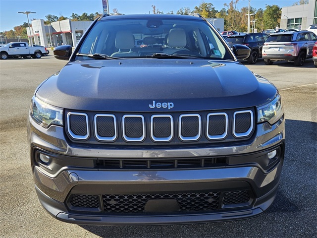 2022 Jeep Compass Latitude photo 2