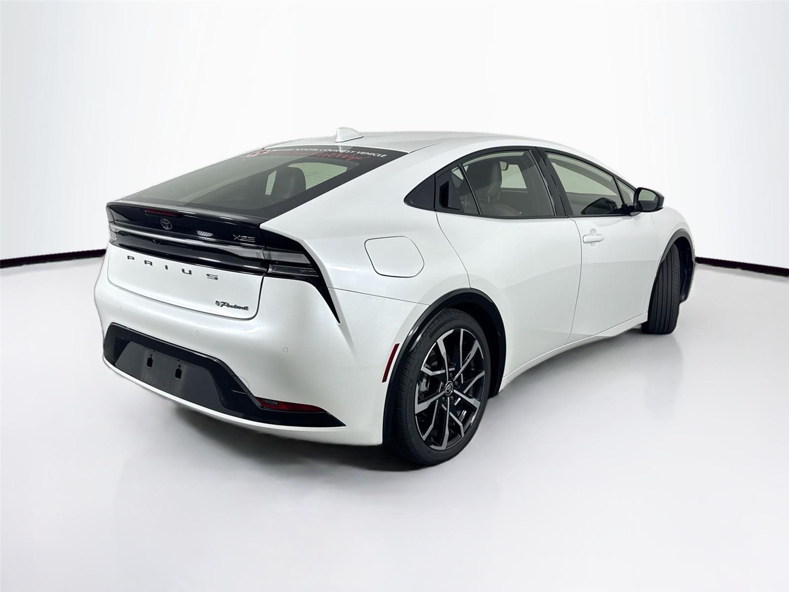 2024 Toyota Prius Prime XSE photo 6