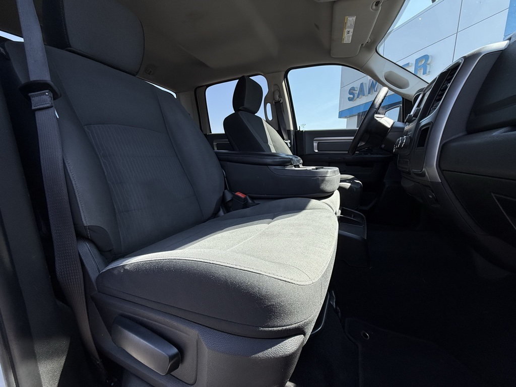 2021 Ram 1500 Classic SLT photo 6