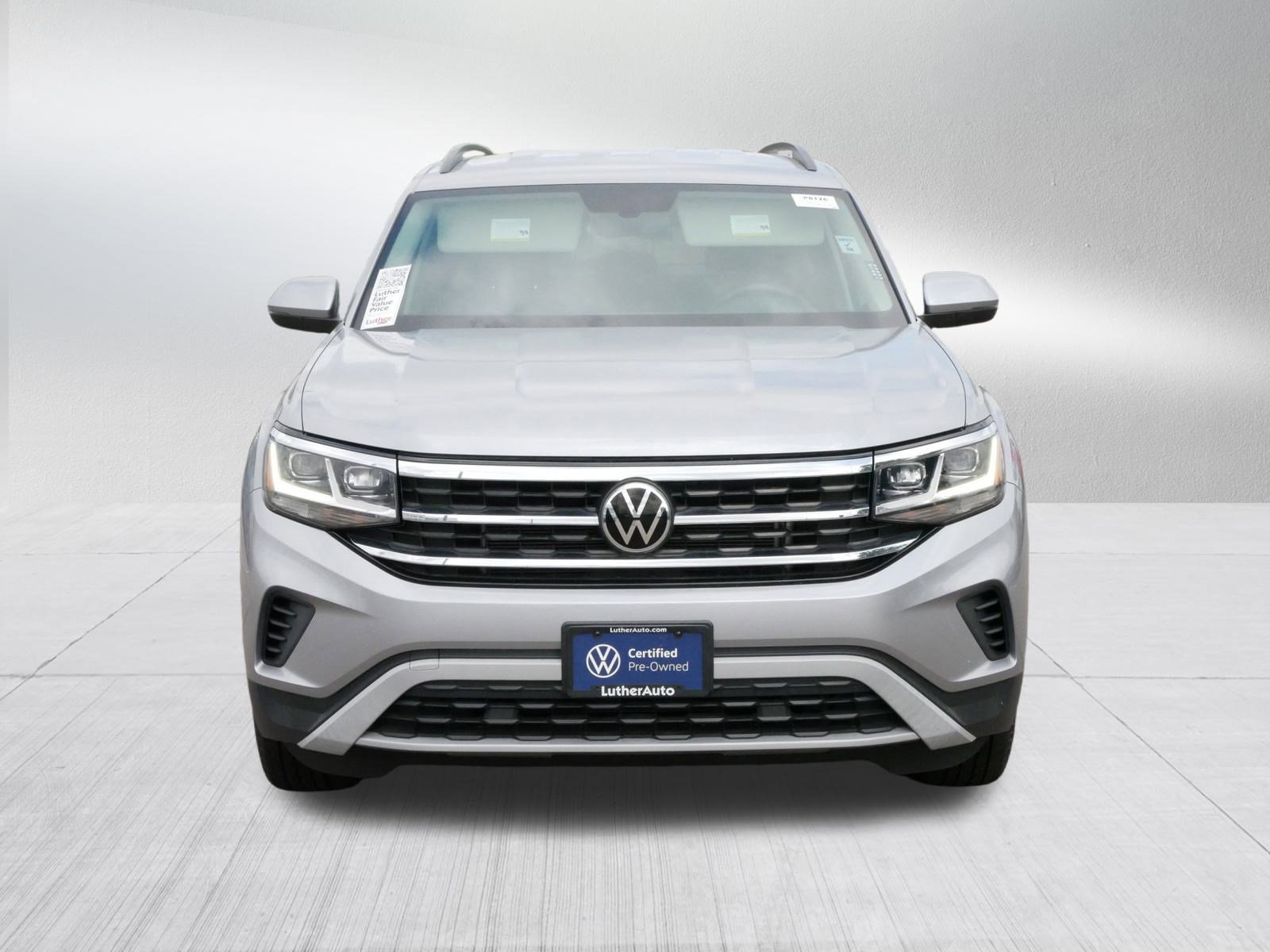 Certified 2022 Volkswagen Atlas SE with VIN 1V2LP2CA2NC509147 for sale in Brooklyn Center, Minnesota
