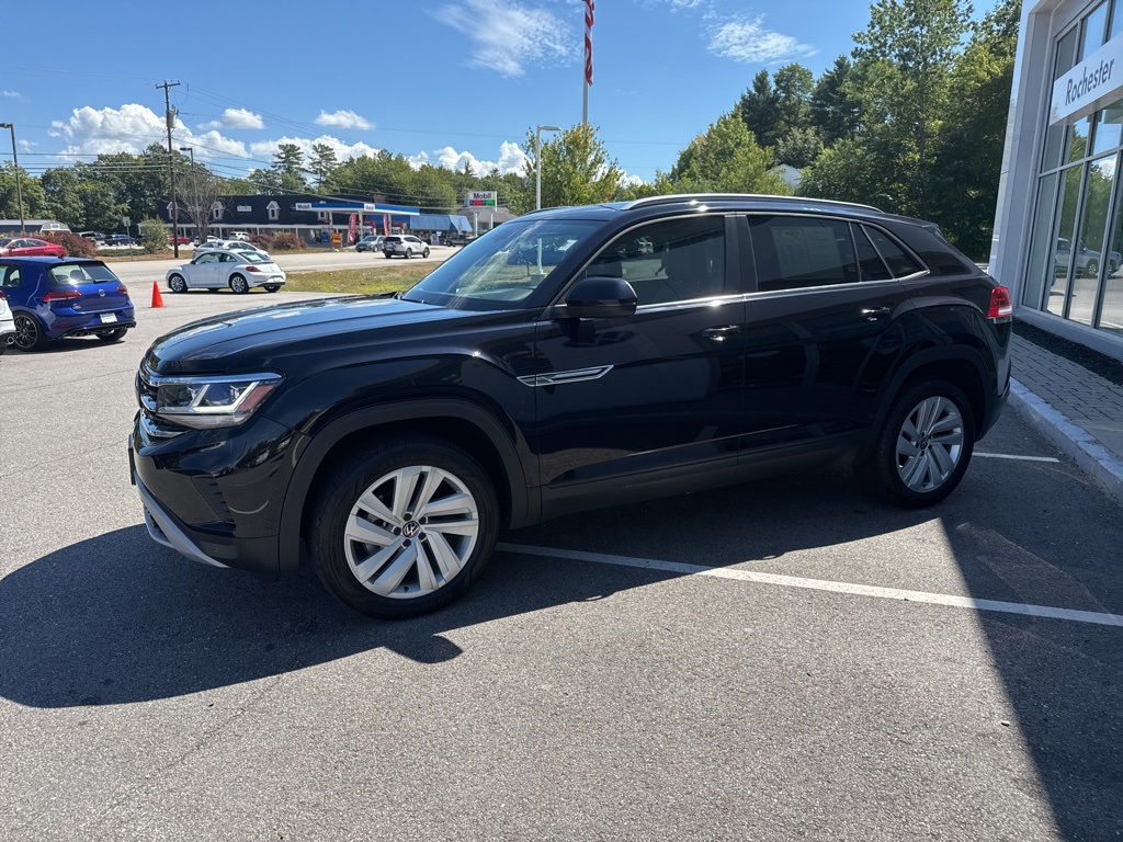2022 Volkswagen Atlas Cross Sport V6 SE Technology photo 2