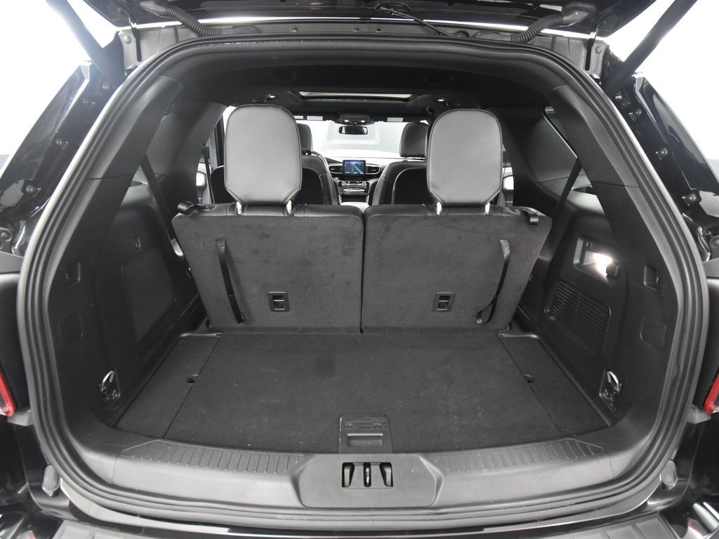 2024 Ford Explorer ST-Line photo 35
