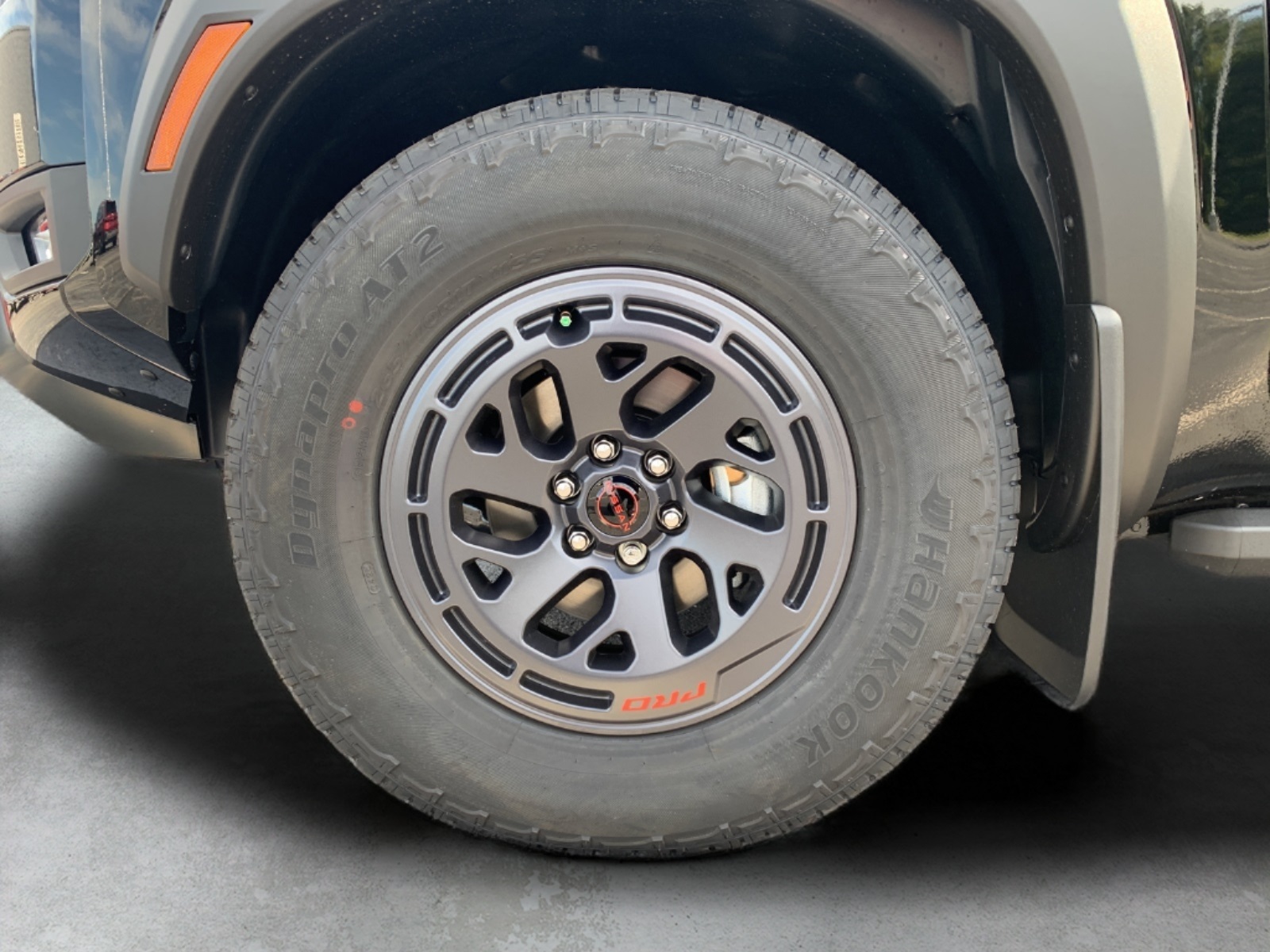 2026 Nissan Frontier PRO-4X photo 8
