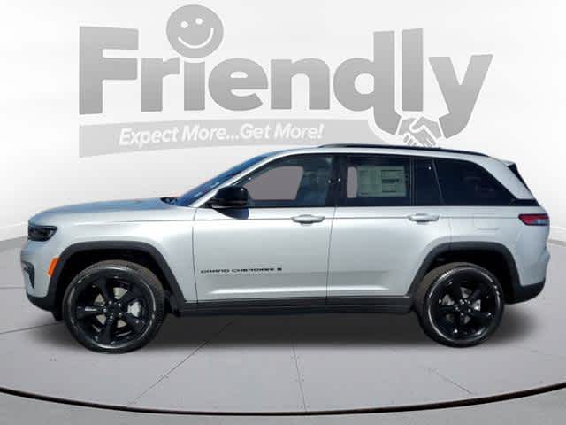 2025 Jeep Grand Cherokee Limited photo 2