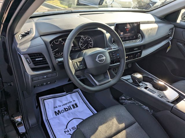 2026 Nissan Rogue SV photo 13