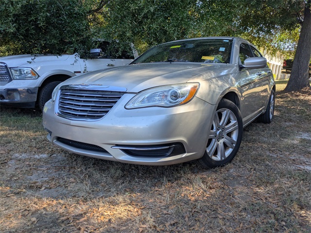 2013 Chrysler 200