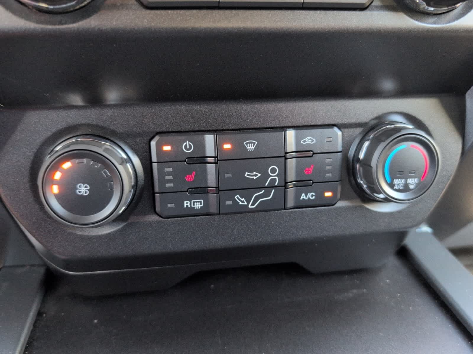 2021 Ford F-350 XLT photo 23