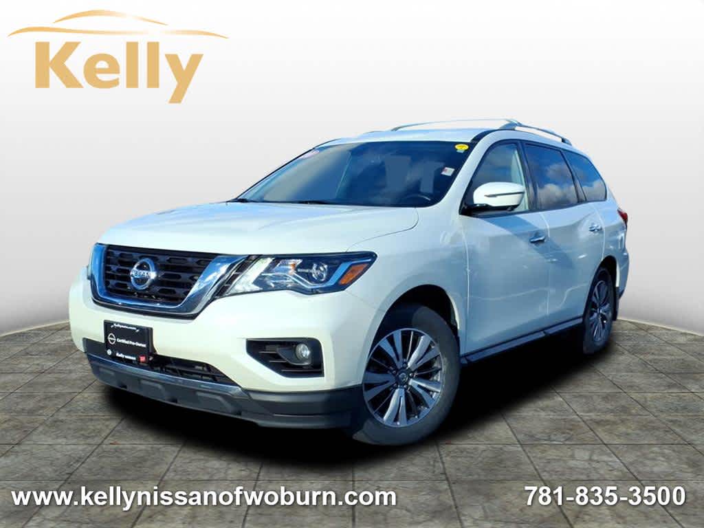 2020 Nissan Pathfinder SL's photo