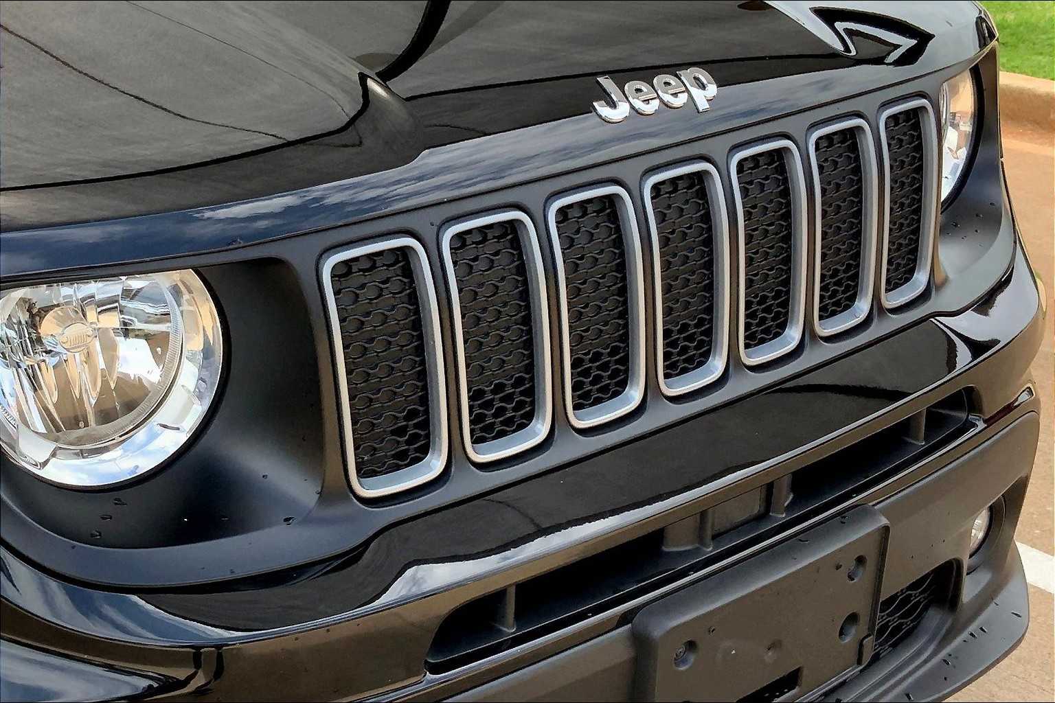 2022 Jeep Renegade Latitude photo 26