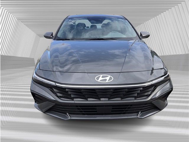 2025 Hyundai Elantra SEL Convenience photo 2