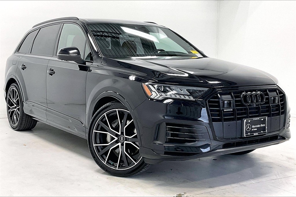 2021 Audi Q7 Prestige's photo