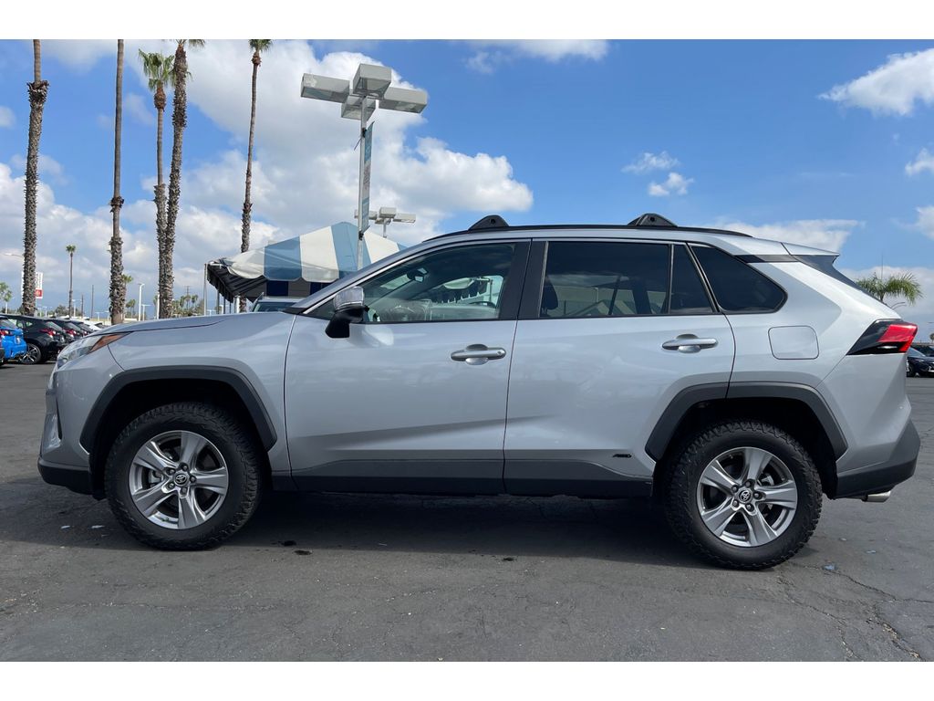 2024 Toyota RAV4 Hybrid LE photo 2