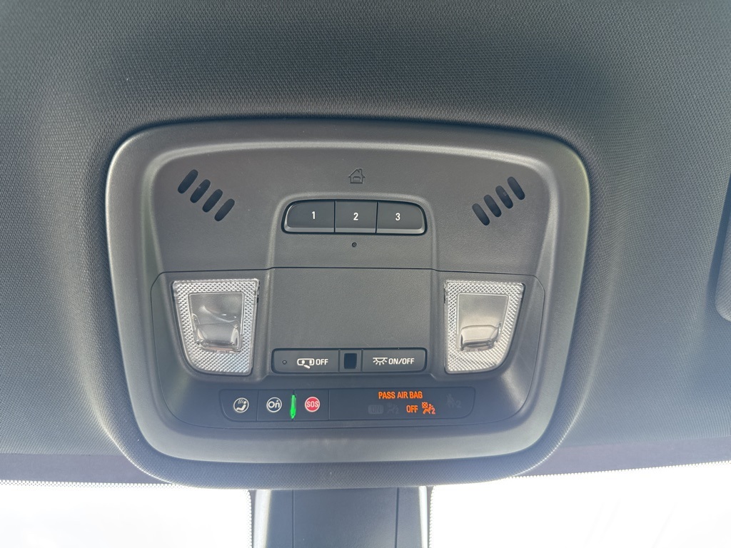 2022 Chevrolet Traverse Cloth photo 42