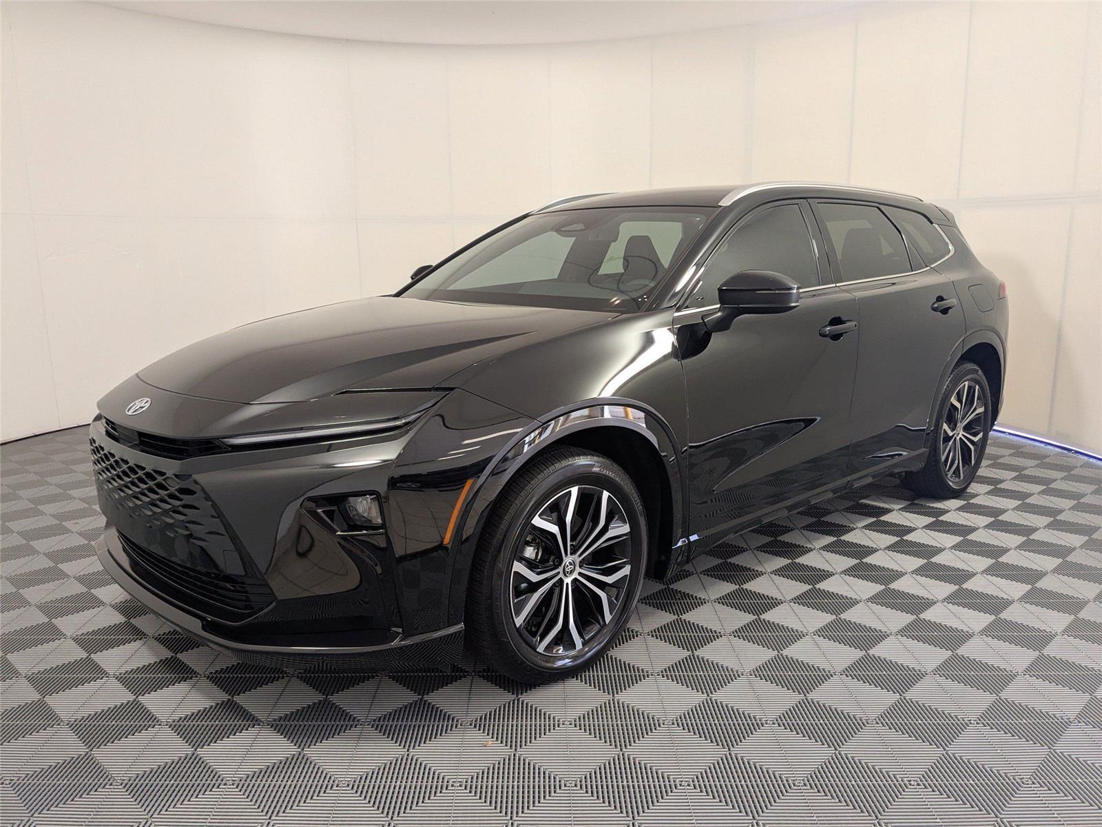 2025 Toyota Crown Signia XLE