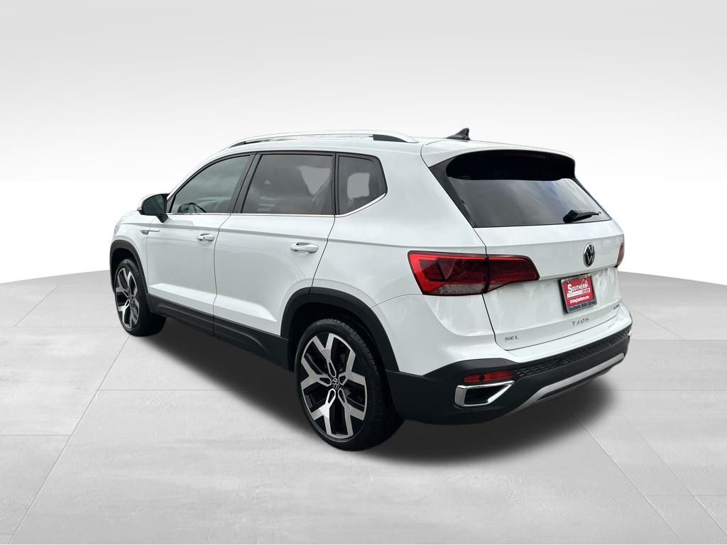 2023 Volkswagen Taos SEL photo 4